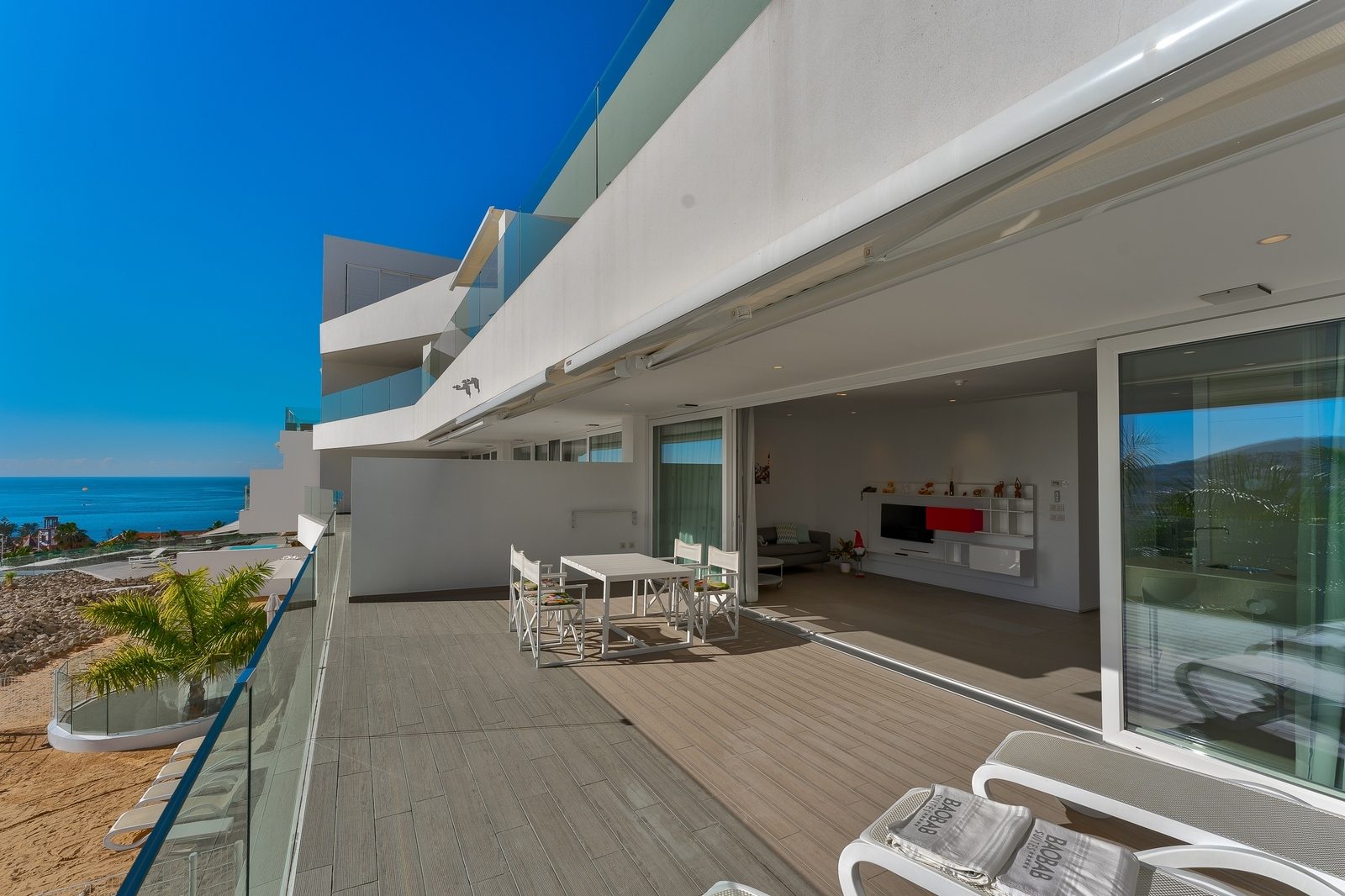 1 Camera | Baobab Suites